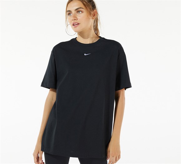 Nike Sportswear Essential Bol Kesimli Kısa Kollu Kadın Tişört DH4255-010