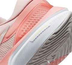 Nike Air Zoom Vomero 16 Kadın Yol Koşu Ayakkabı DA7698-601